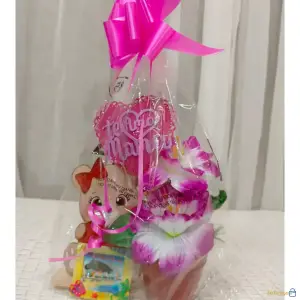 Arreglo Decorativo "Te Amo Mami" con Flores Artificiales y Detalles Artesanales – Regalo para el Día de las Madres