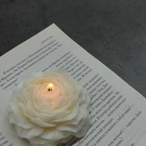 Vela con forma de rosa